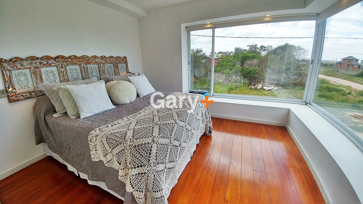 Casa ID.4059 - Casa en venta Santa Monica 3 dormitorios