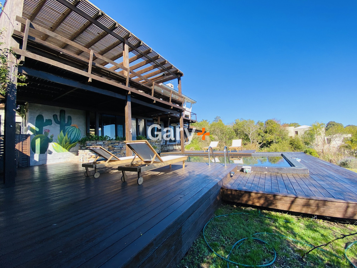 Casa ID.28440 - Espectacular casa de 5 dormitorios en Punta Ballena.