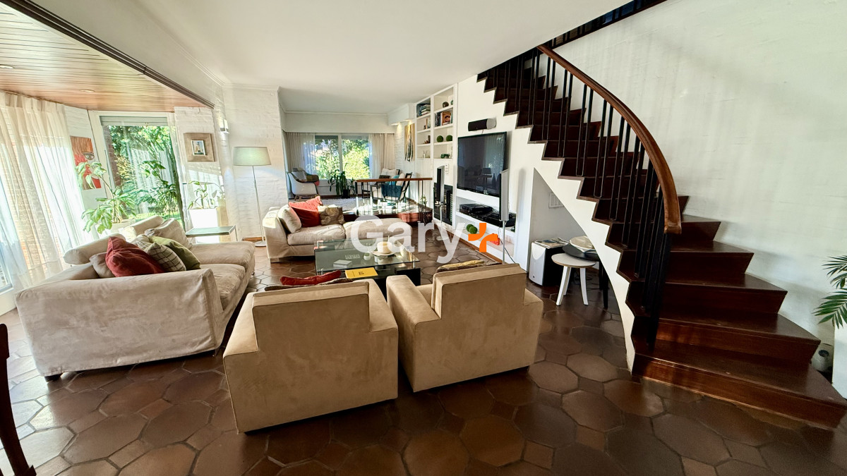 Casa ID.28838 - Casa en venta a una cuadra de plaza mansa