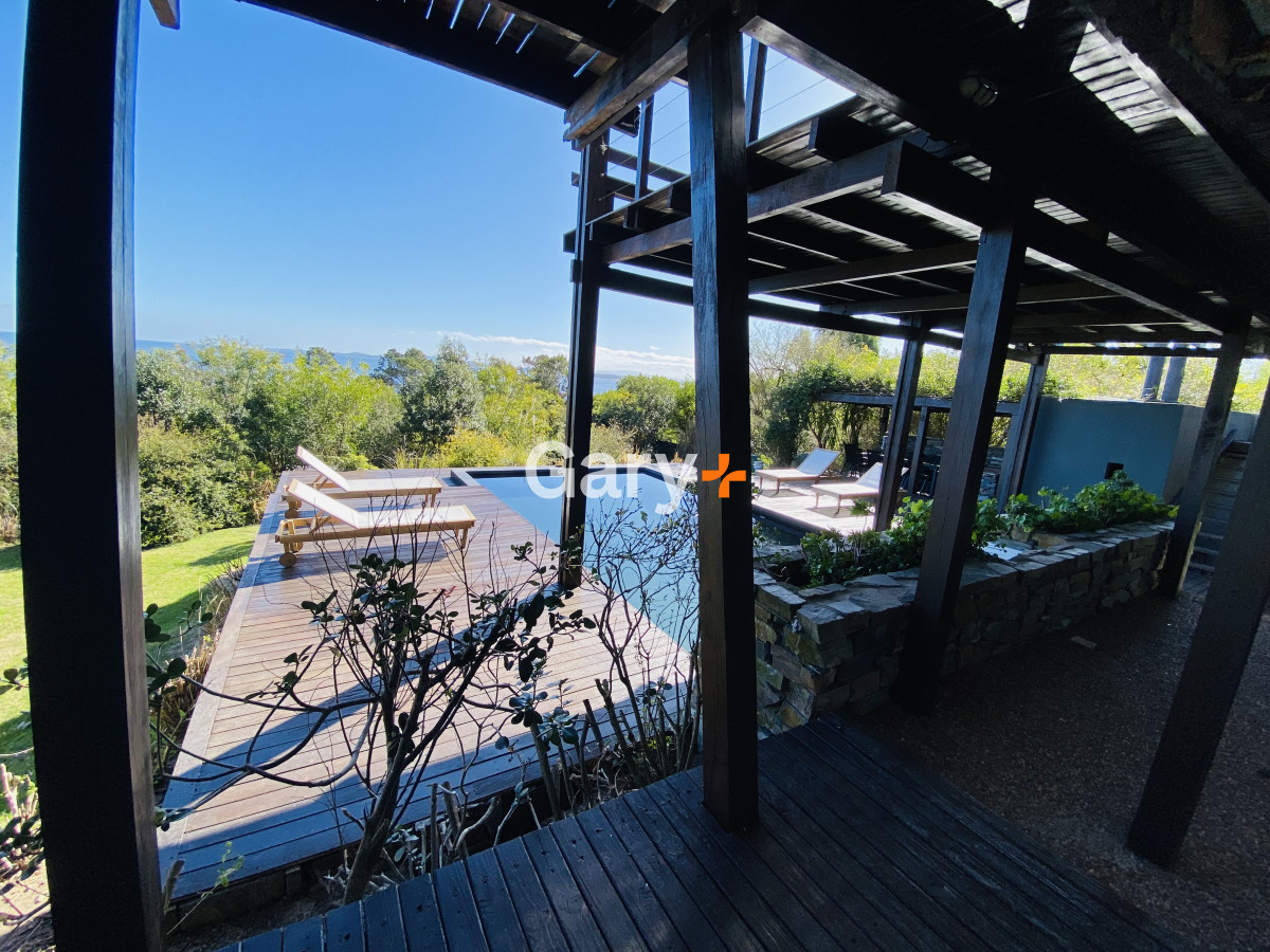 Casa ID.28440 - Espectacular casa de 5 dormitorios en Punta Ballena.