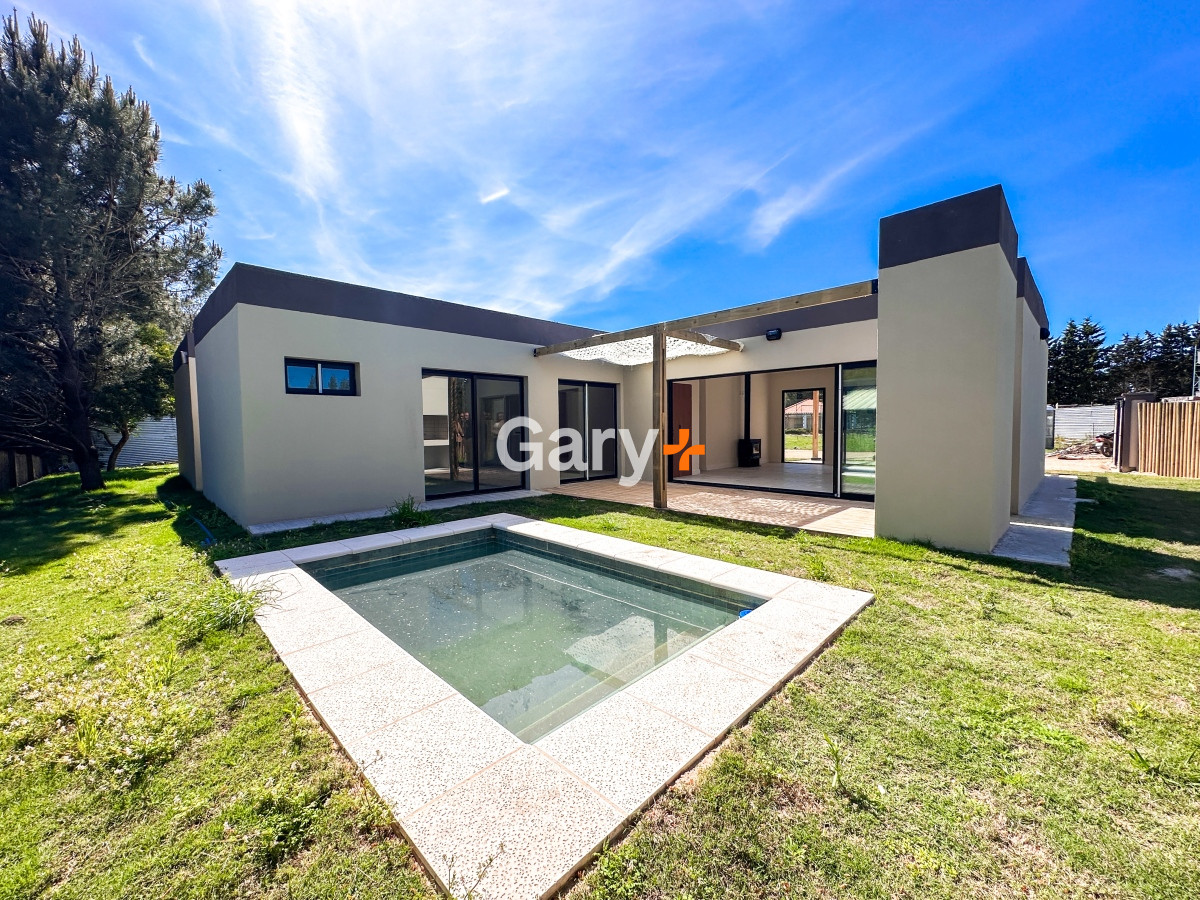 Casa ID.28286 - Casa en venta 3 dormitorios, Barrio Privado, Barrio Cerrado, La Barra, Punta del Este