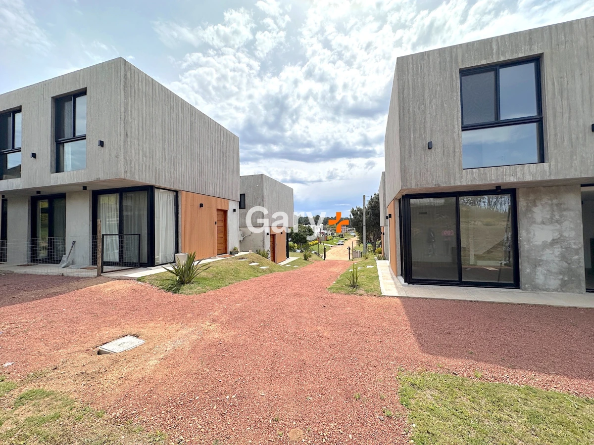 Casa ID.27390 - Casa a estrenar de 3 dormitorios en suite, en Piedras del Chileno