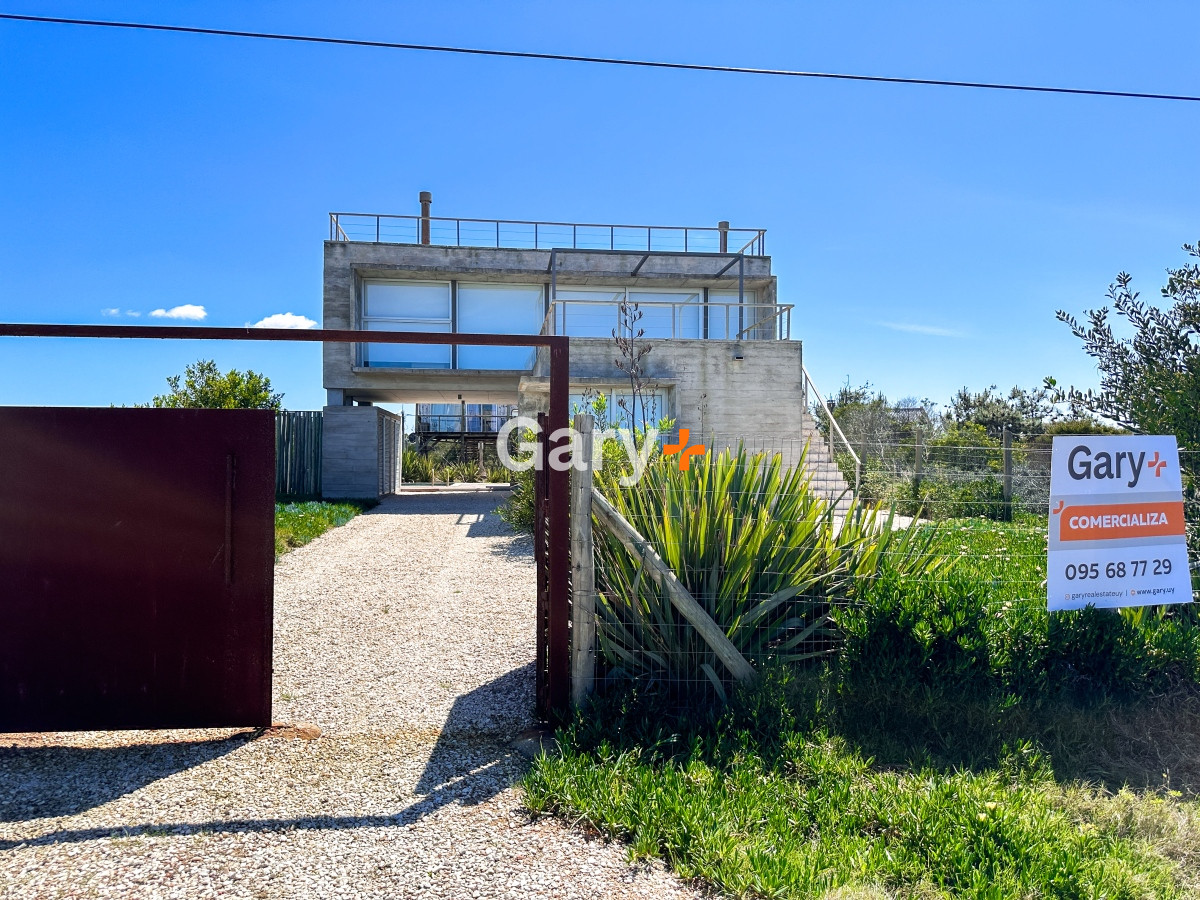 Casa ID.4191 - Casa en venta de 3 dormitorios frente al mar en La Juanita, Jose Ignacio 
