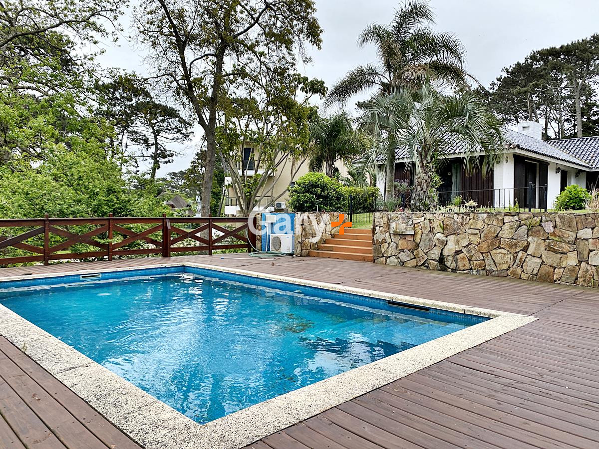 Casa ID.4276 - Magnífica casa en venta en Playa Mansa!!