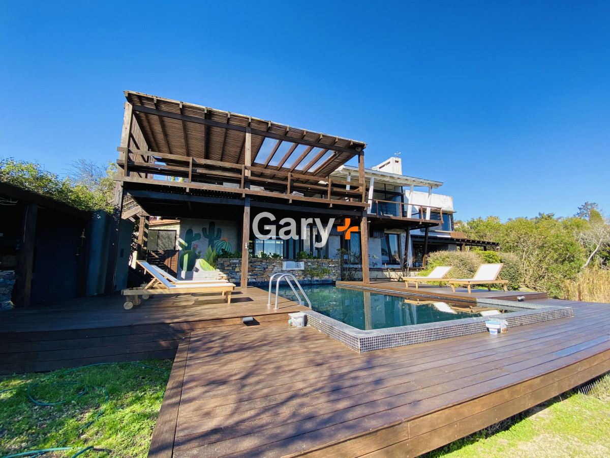 Casa ID.28440 - Espectacular casa de 5 dormitorios en Punta Ballena.