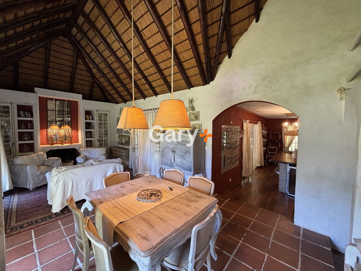 Casa ID.28903 - Casa en  venta Pinares punta del este 