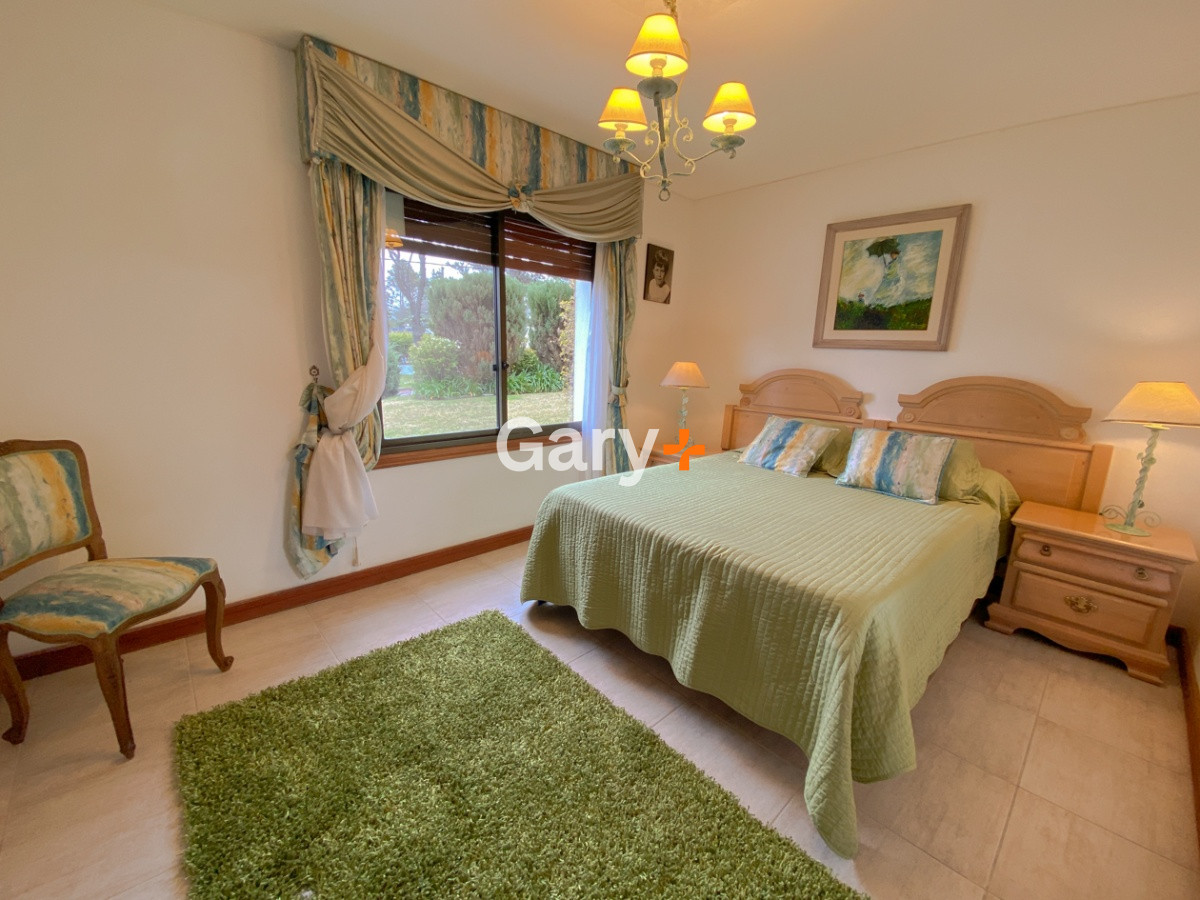 Casa ID.4446 - Casa en venta Playa Mansa punta del este