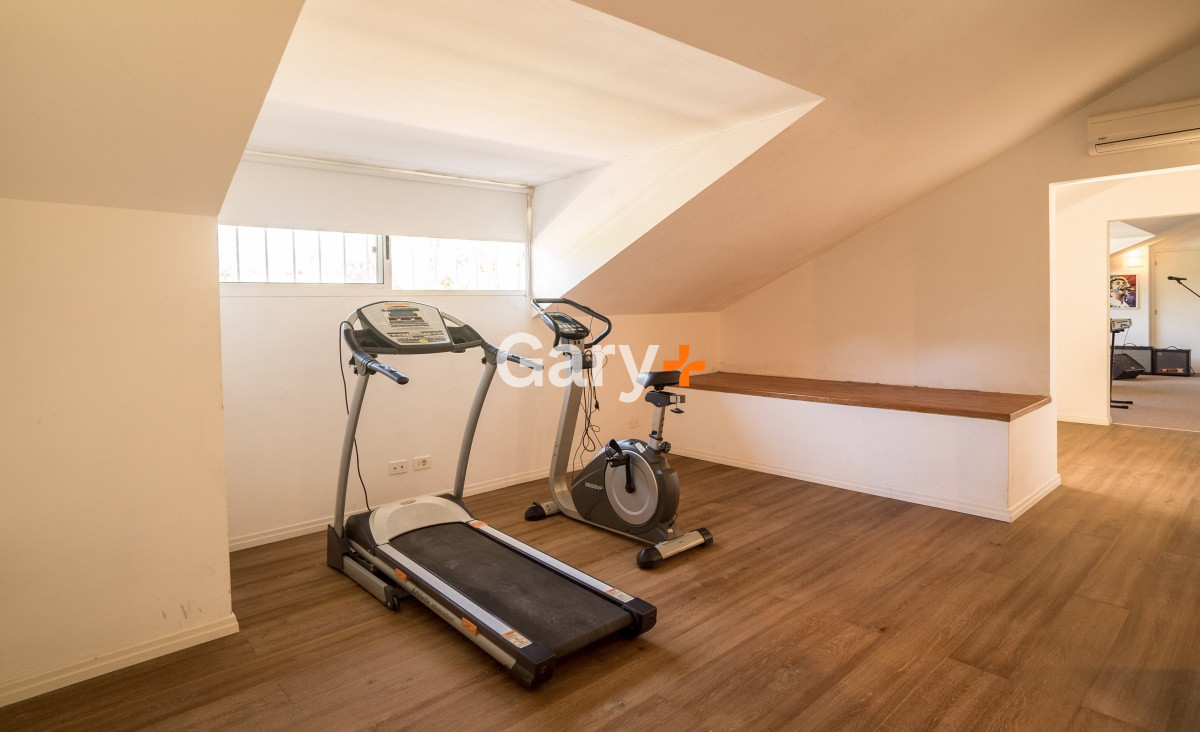 Casa ID.556 - Casa en venta y alquiler temporario Playa Mansa 6 dormitorios