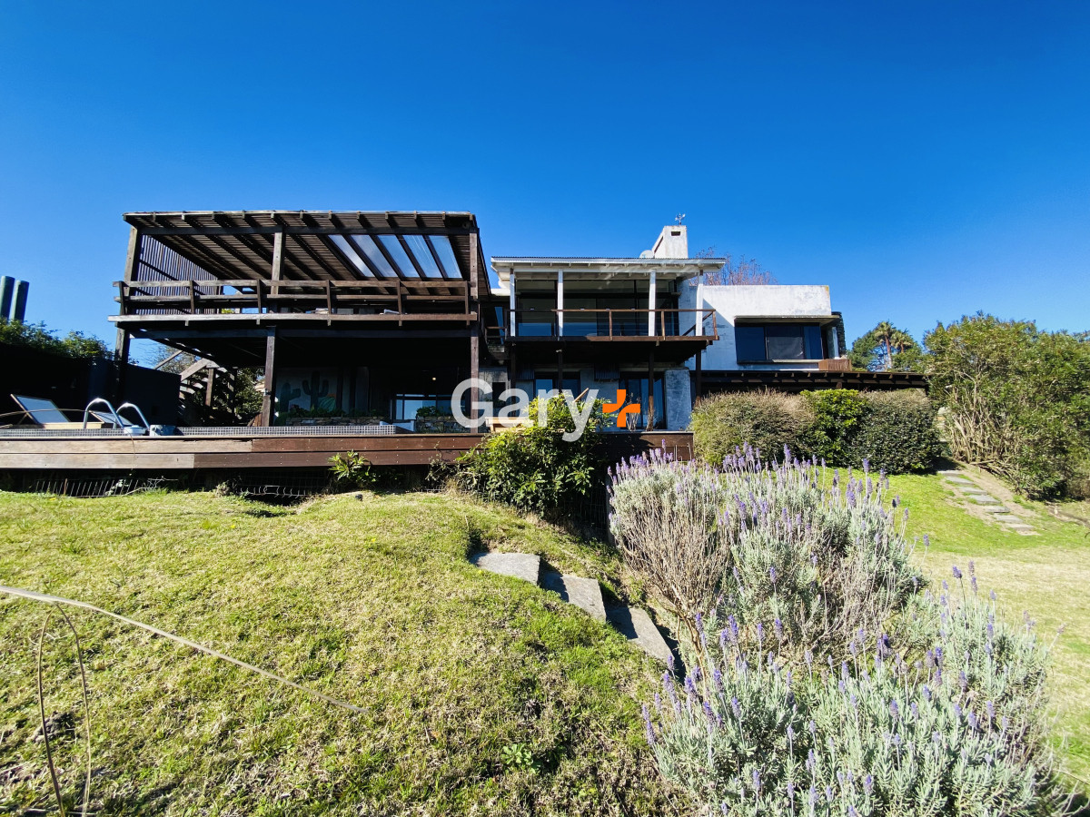 Casa ID.28440 - Espectacular casa de 5 dormitorios en Punta Ballena.