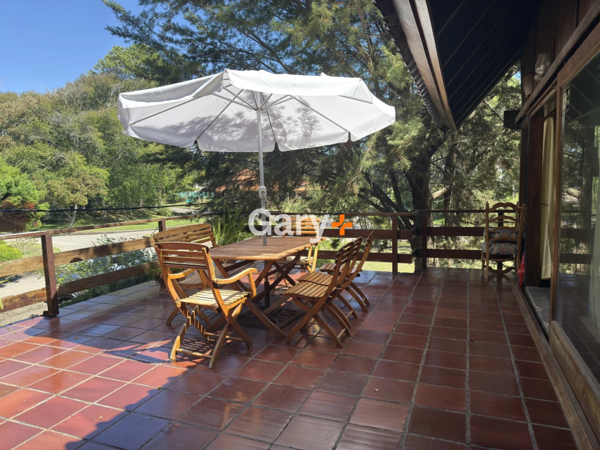 Casa ID.29185 - Casa en venta de 3 dormitorios en exclusivo barrio golf de Punta del Este