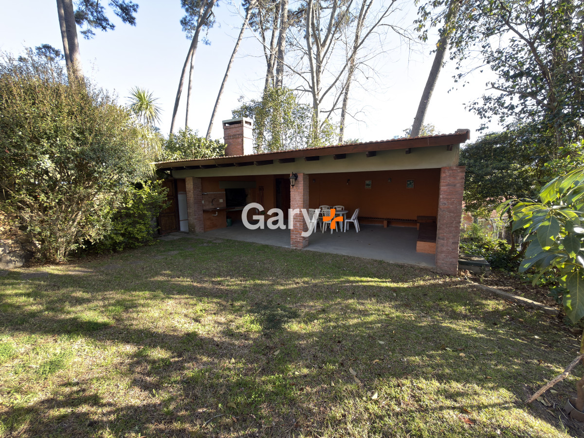 Casa ID.20241 - Casa en Punta del Este, Barrio Cantegril.