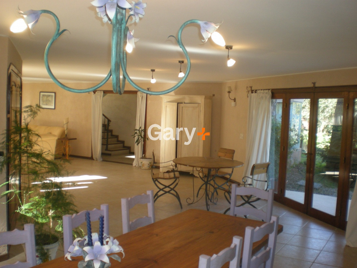 Casa ID.5204 - Casa en venta Lugano Marly 4 dormitorios