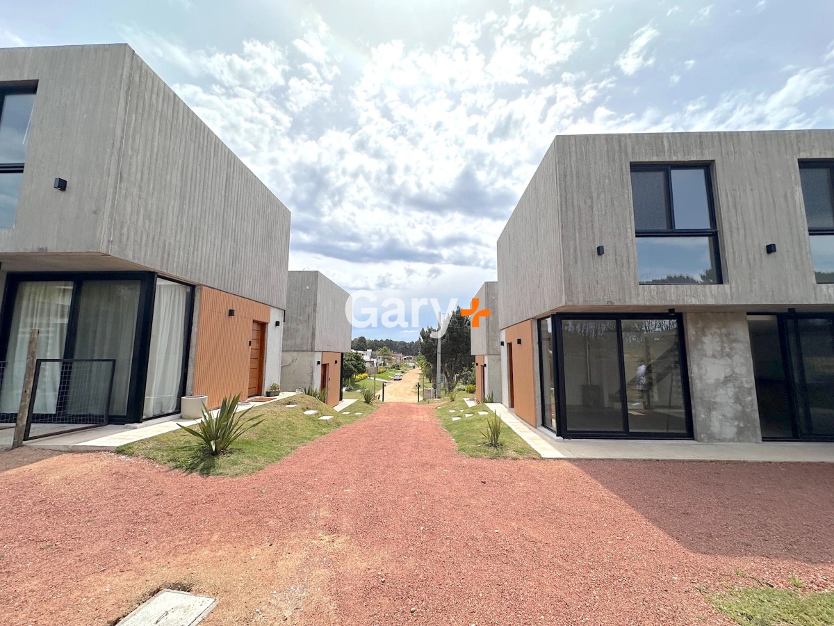 Casa ID.27390 - Casa a estrenar de 3 dormitorios en suite, en Piedras del Chileno