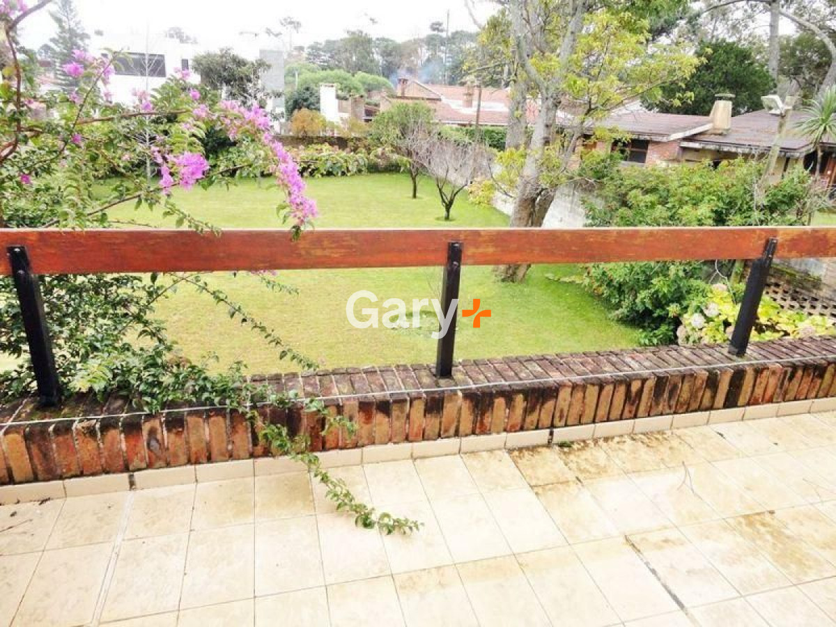 Casa ID.102 - Casa en venta Playa Mansa 3 dormitorios