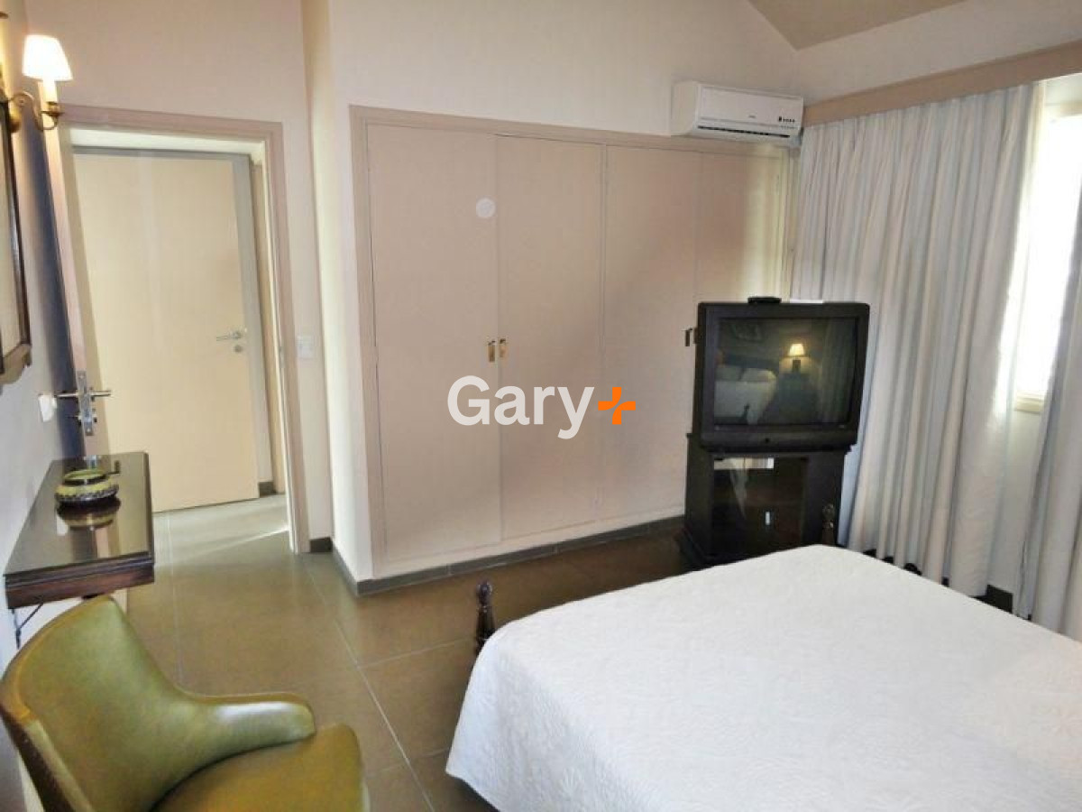 Casa ID.36 - Casa en venta y alquiler temporario Playa Mansa primera fila 4 dormitorios