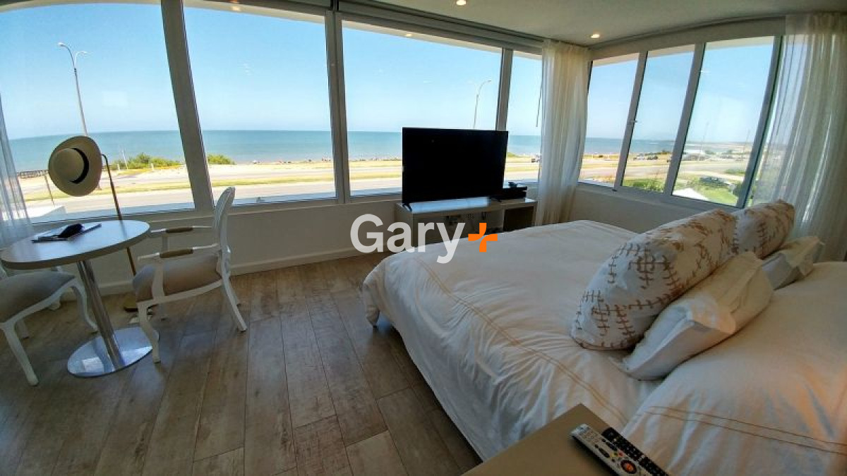 Casa ID.3792 - Moderna y con increibles vistas al mar - primera linea MANSA