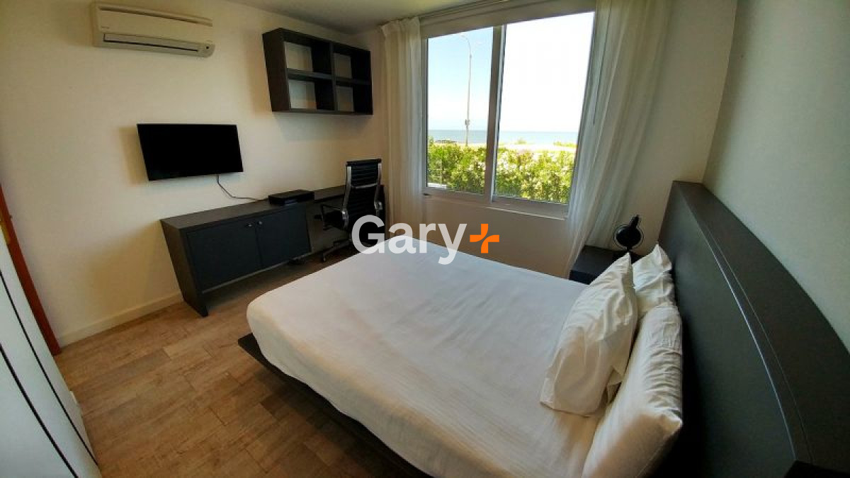 Casa ID.3792 - Moderna y con increibles vistas al mar - primera linea MANSA