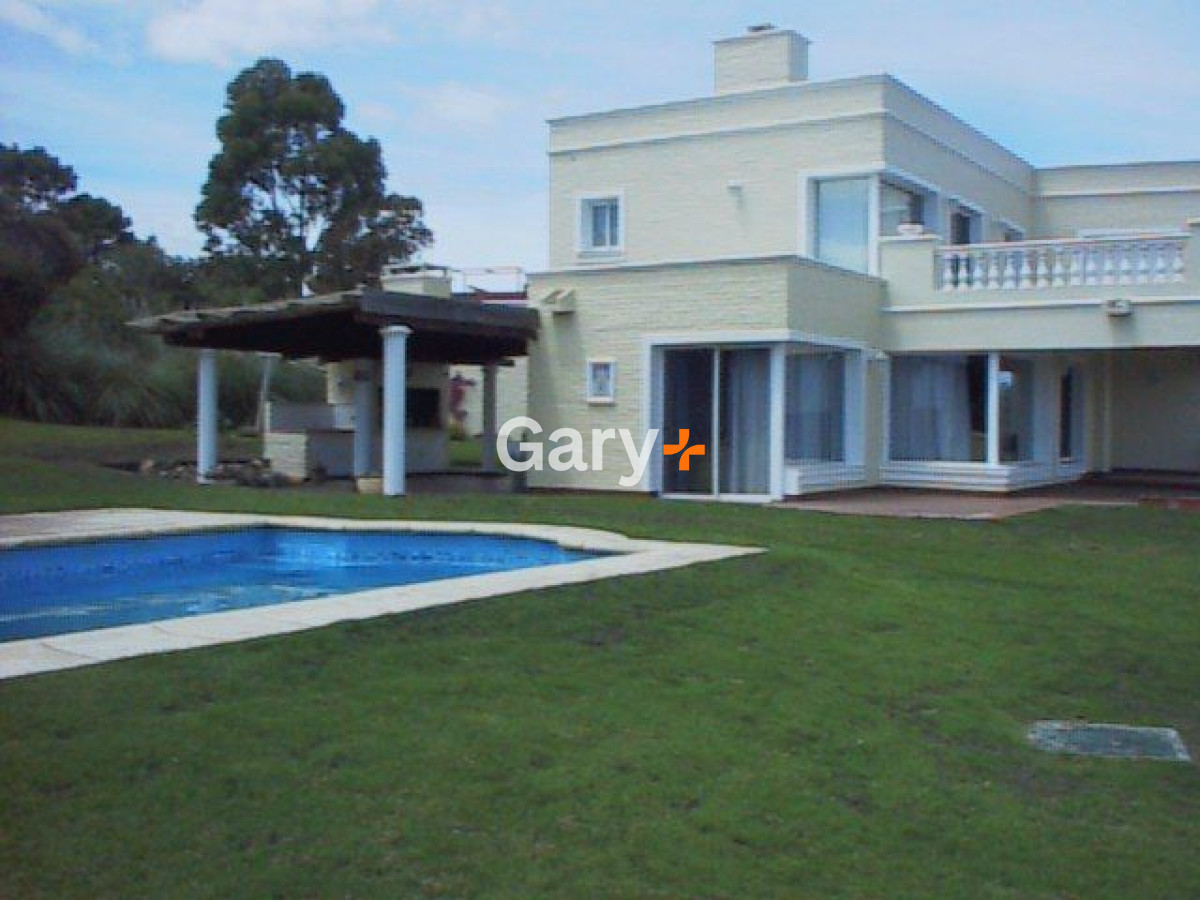 Lomo de la Ballena - GoPunta - Portal Inmobiliario de Punta del Este - Maldonado
