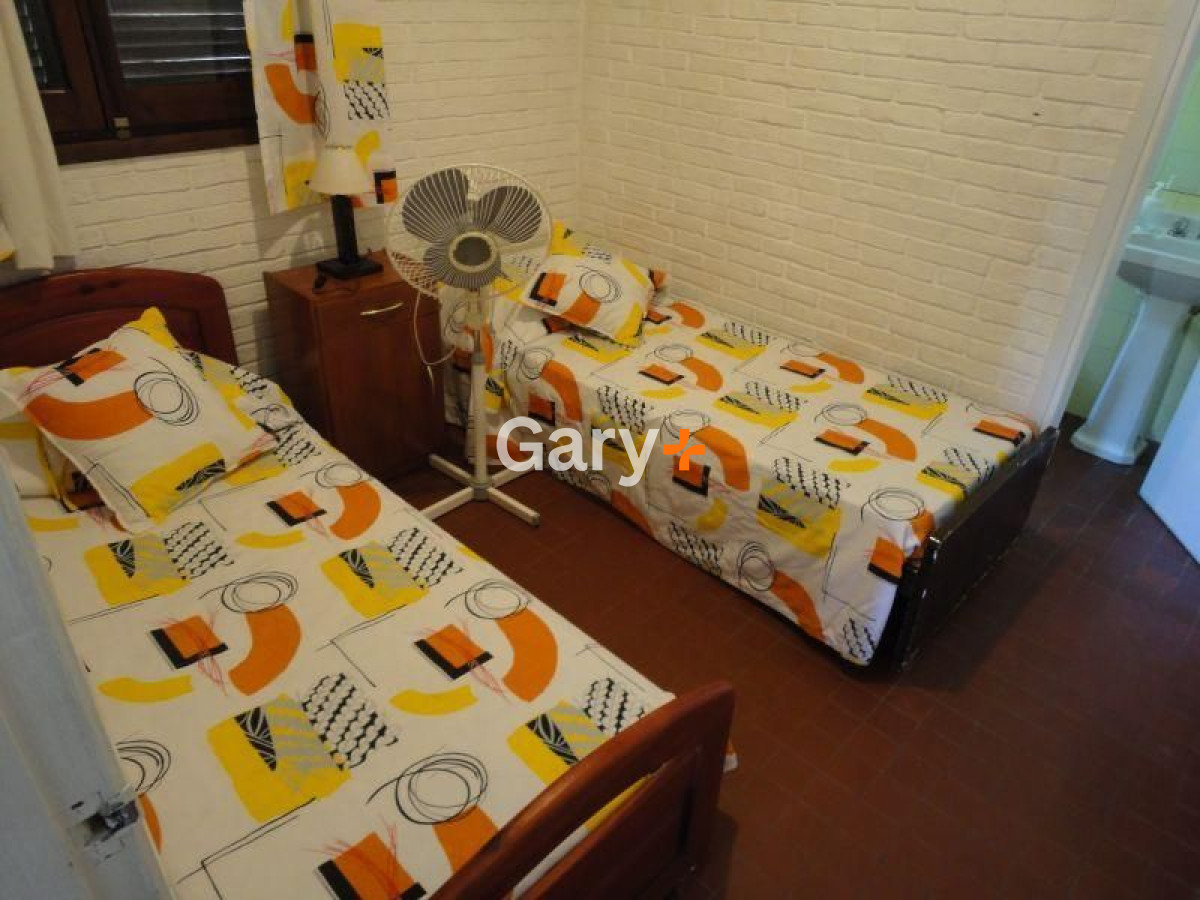 Casa ID.4409 - Casa en venta Playa Mansa 4 dormitorios