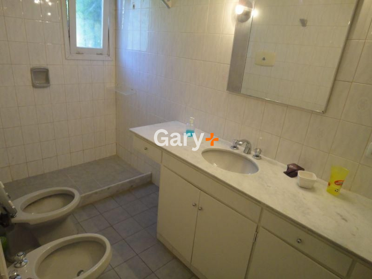 Casa ID.4409 - Casa en venta Playa Mansa 4 dormitorios