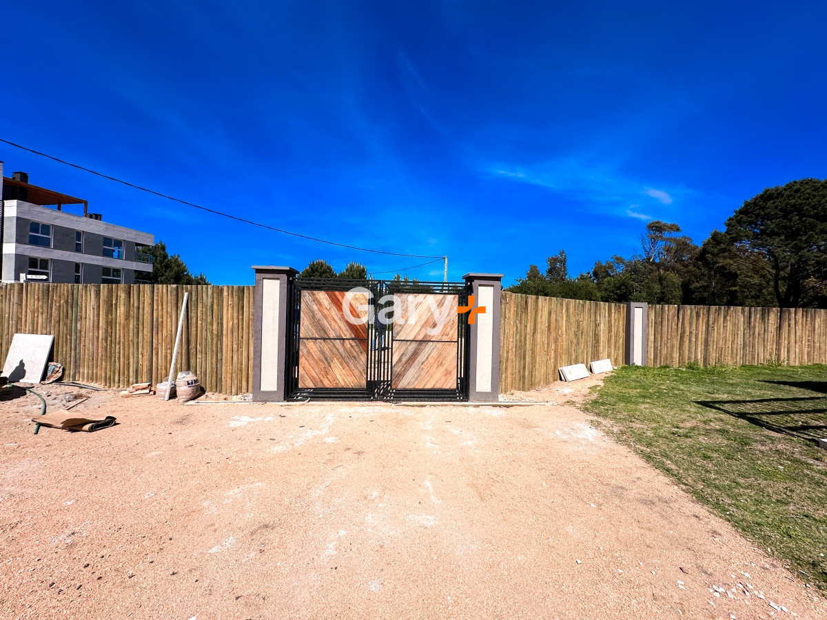 Casa ID.28286 - Casa en venta 3 dormitorios, Barrio Privado, Barrio Cerrado, La Barra, Punta del Este