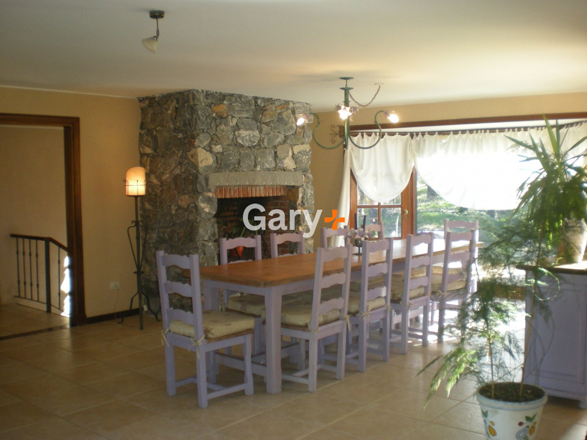 Casa ID.5204 - Casa en venta Lugano Marly 4 dormitorios