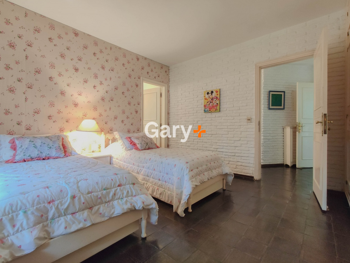 Casa ID.3793 - Casa en venta el Playa Mansa, Punta del Este 