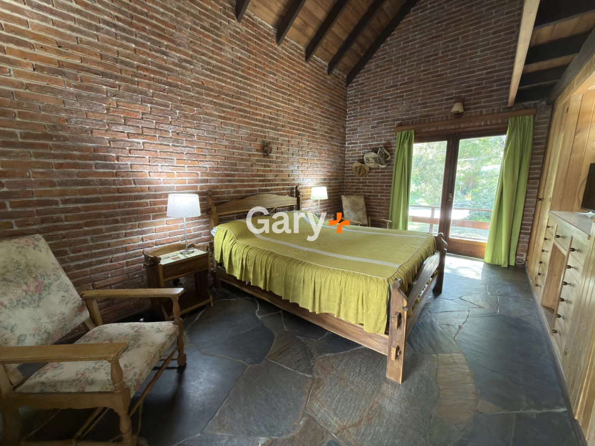 Casa ID.29185 - Casa en venta de 3 dormitorios en exclusivo barrio golf de Punta del Este