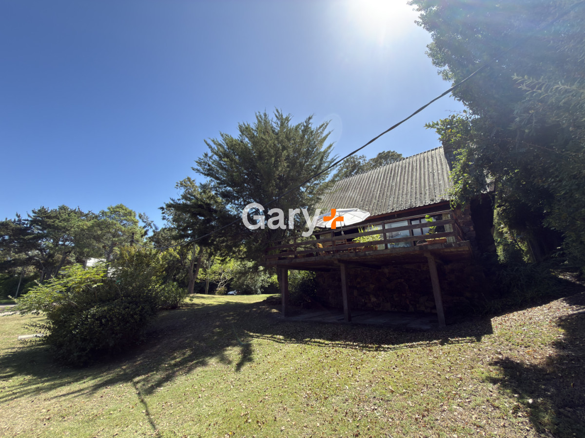 Casa ID.29185 - Casa en venta de 3 dormitorios en exclusivo barrio golf de Punta del Este