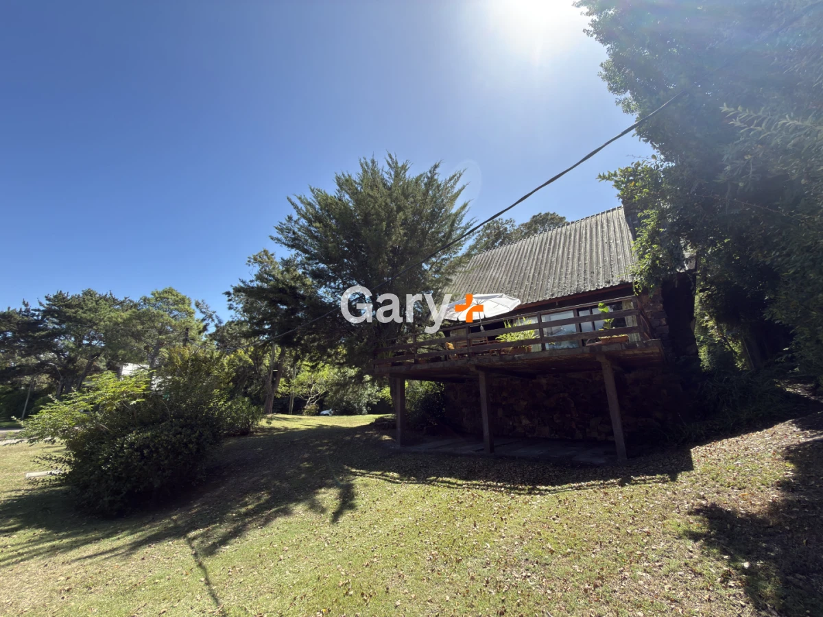 Casa ID.29185 - Casa en venta de 3 dormitorios en exclusivo barrio golf de Punta del Este