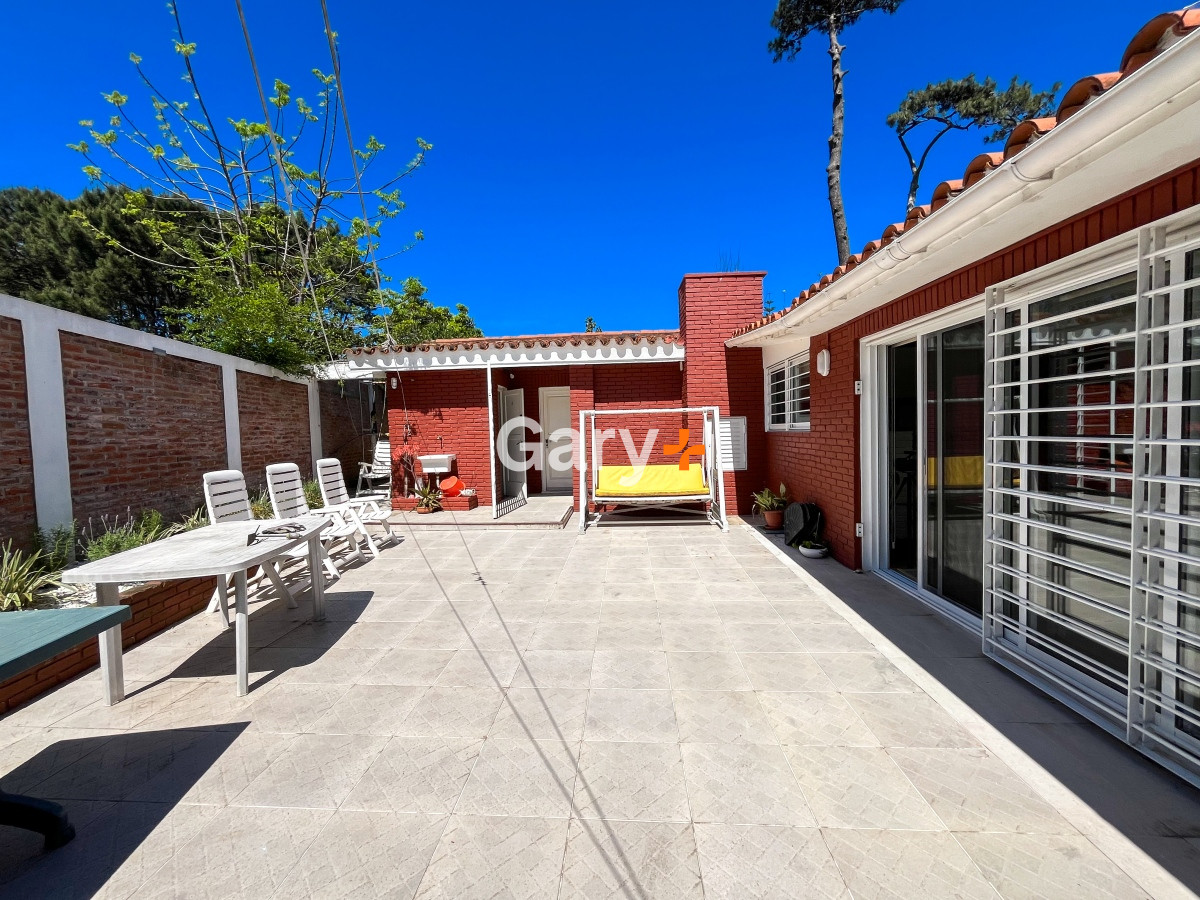 Casa ID.28287 - Casa en venta, Cantegril, Punta del Este 3 dormitorios