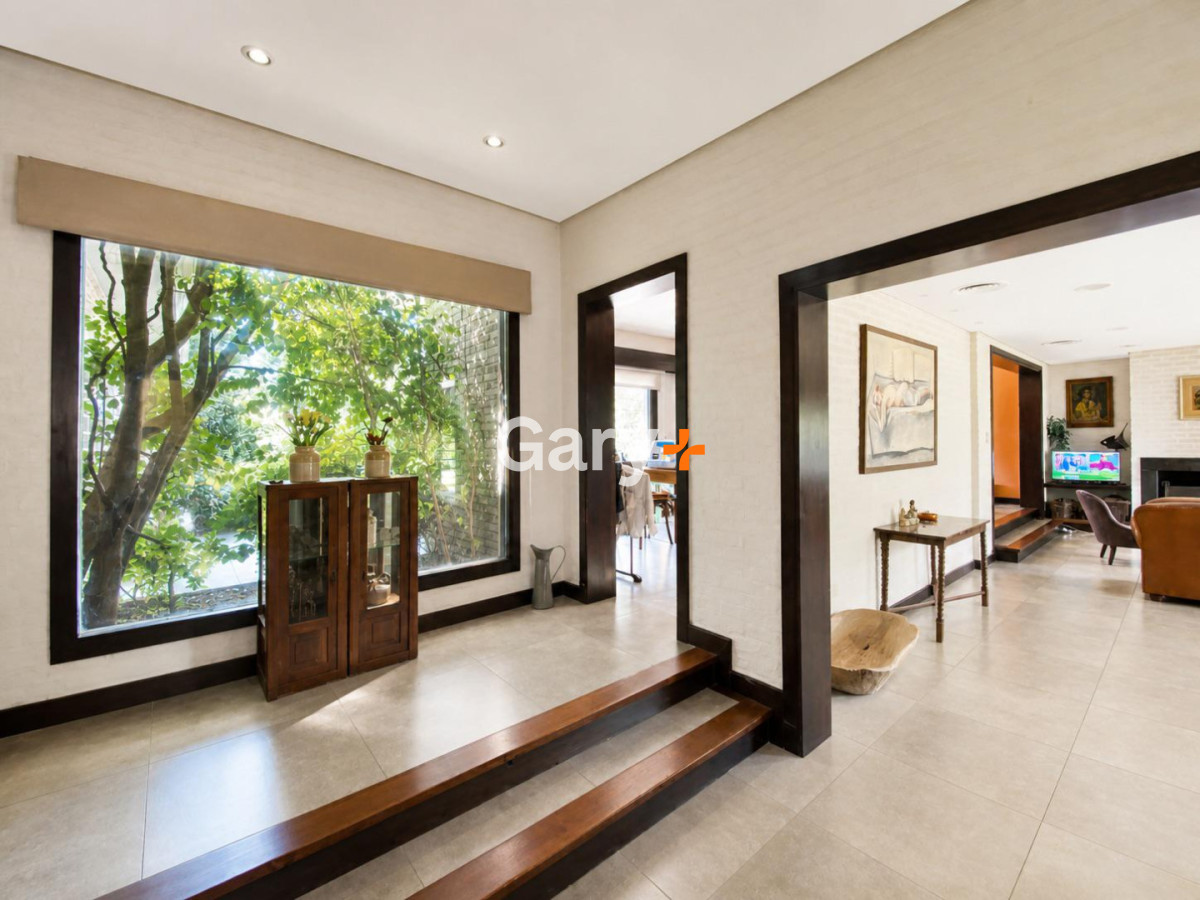 Casa ID.29374 - Casa 3 dormitorios mas servicio en venta zona Cantegril Punta del Este