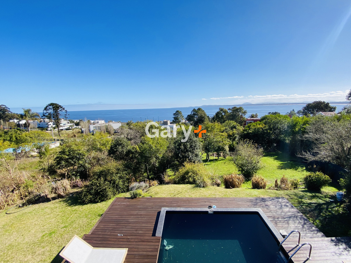 Casa ID.28440 - Espectacular casa de 5 dormitorios en Punta Ballena.