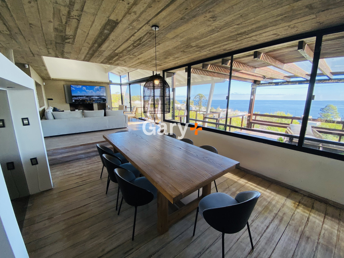 Casa ID.28440 - Espectacular casa de 5 dormitorios en Punta Ballena.