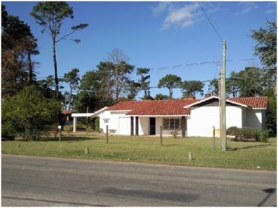 Casa en venta Jardines De Córdoba 3 dormitorios
