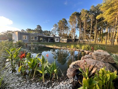 Casa en venta de 3 dormitorios y 3 baños, Chacras del Pinar