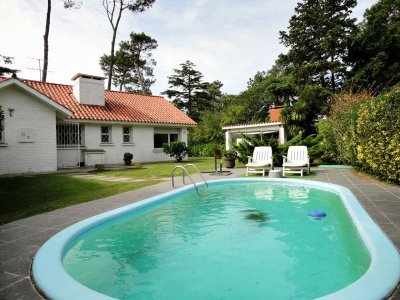 Casa en venta Cantegril 4 dormitorios