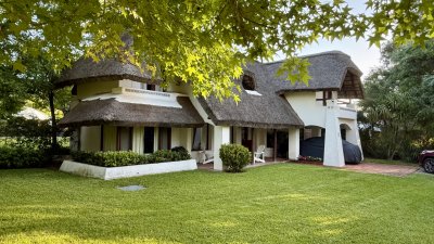 Casa a la venta a 500 metros del mar en Pinares