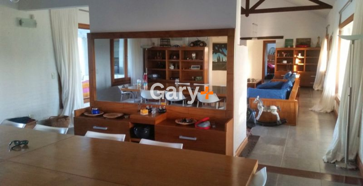 Chacra ID.4781 - Chacra en venta Manantiales 5 dormitorios