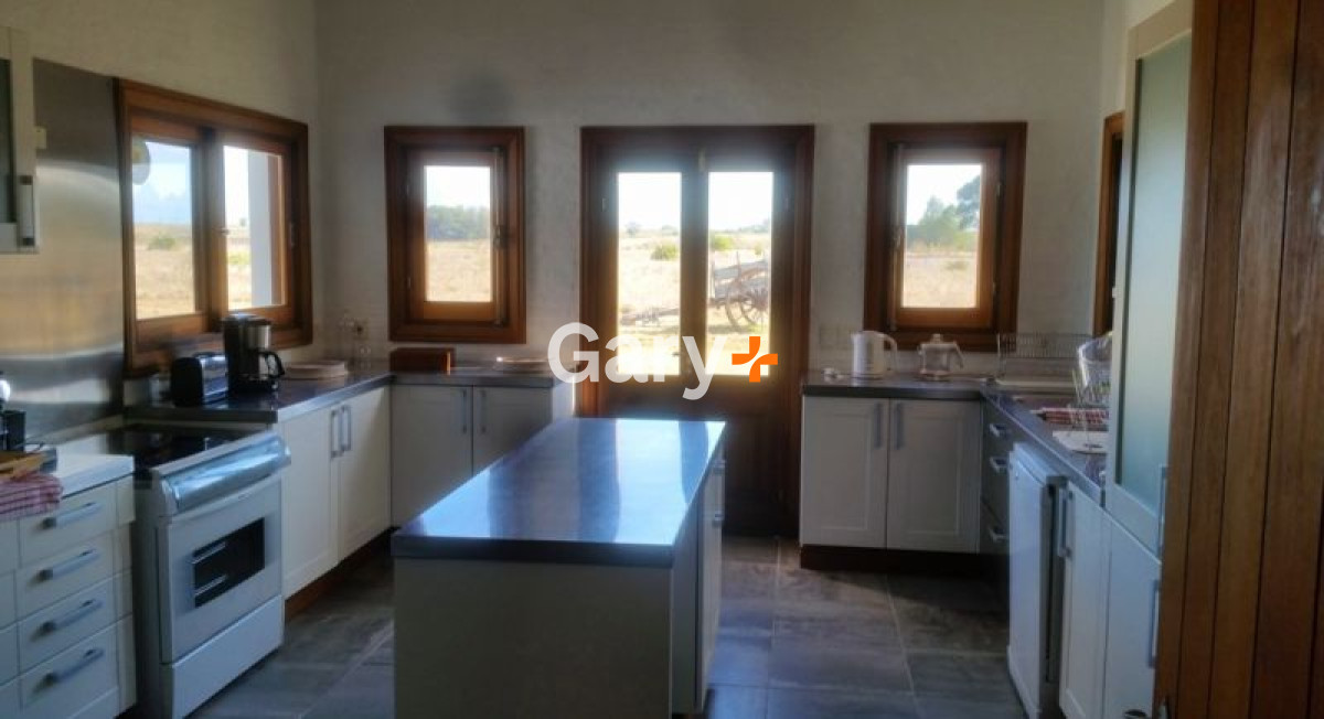 Chacra ID.4781 - Chacra en venta Manantiales 5 dormitorios