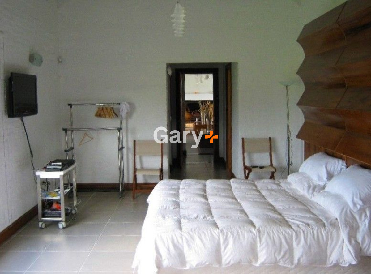 Chacra ID.4781 - Chacra en venta Manantiales 5 dormitorios