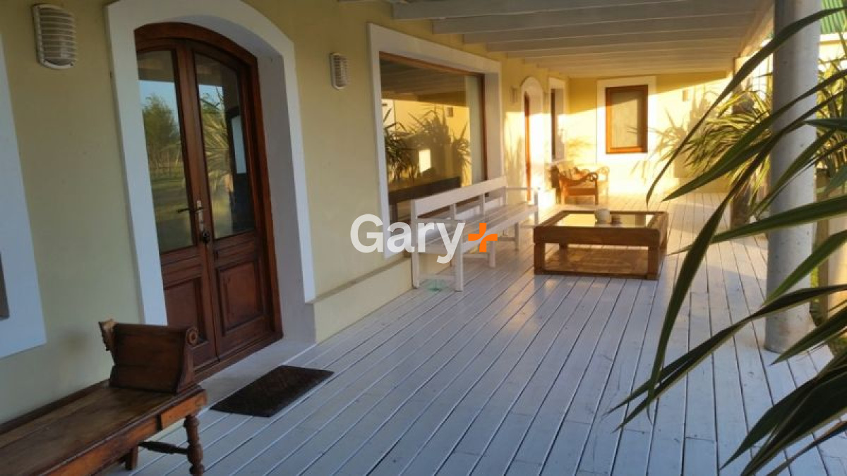 Chacra ID.4781 - Chacra en venta Manantiales 5 dormitorios