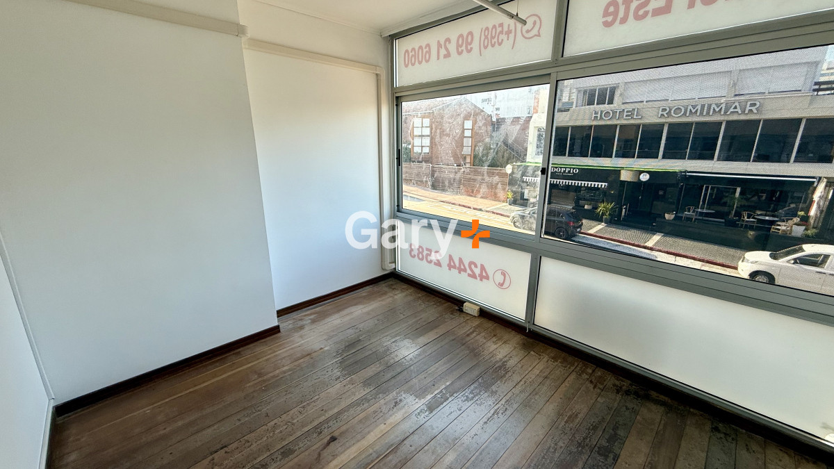 Local Comercial ID.27440 - Imperdible local comercial en Torre Gorlero