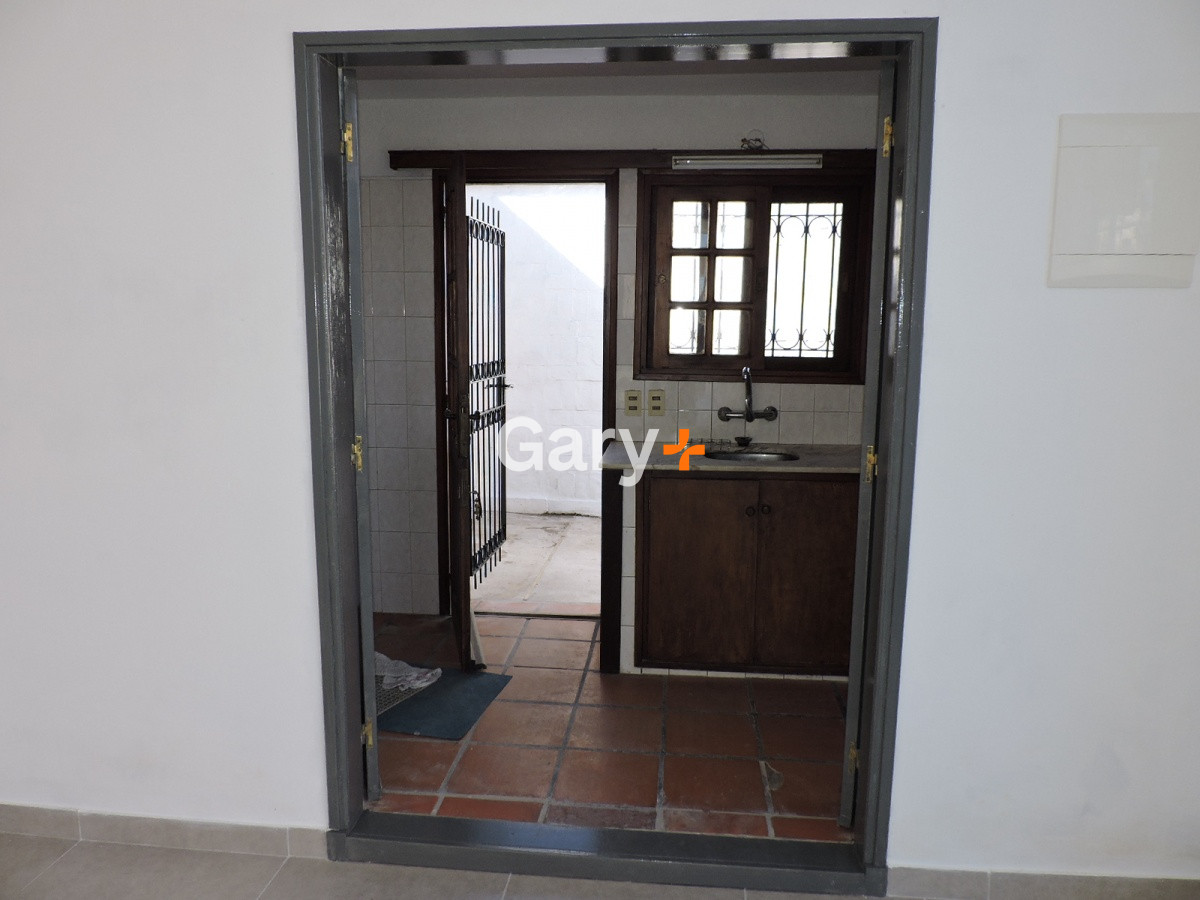 Local Comercial ID.1532 - Local en alquiler temporario Maldonado 