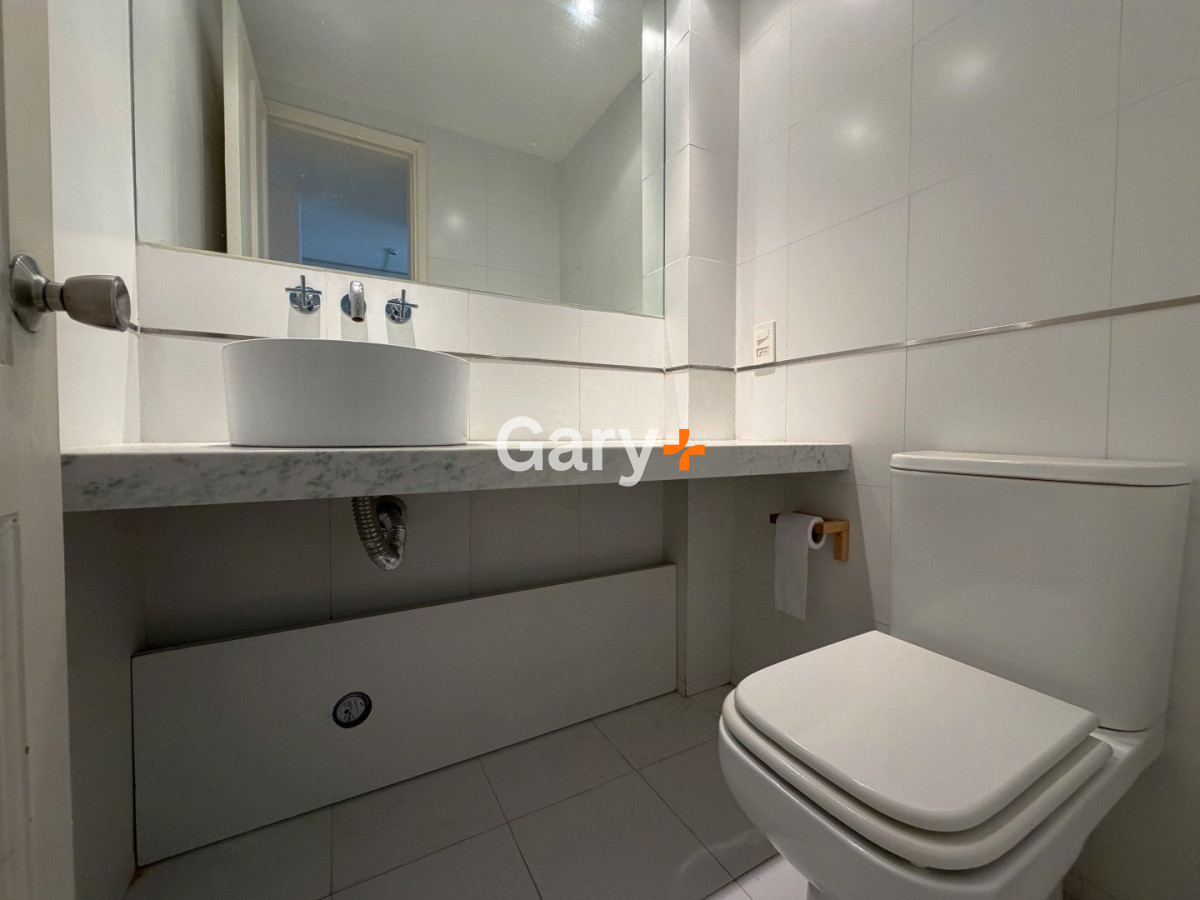 Local Comercial ID.29142 - Local en alquiler anual en calle 20 Fashion Road Punta del Este