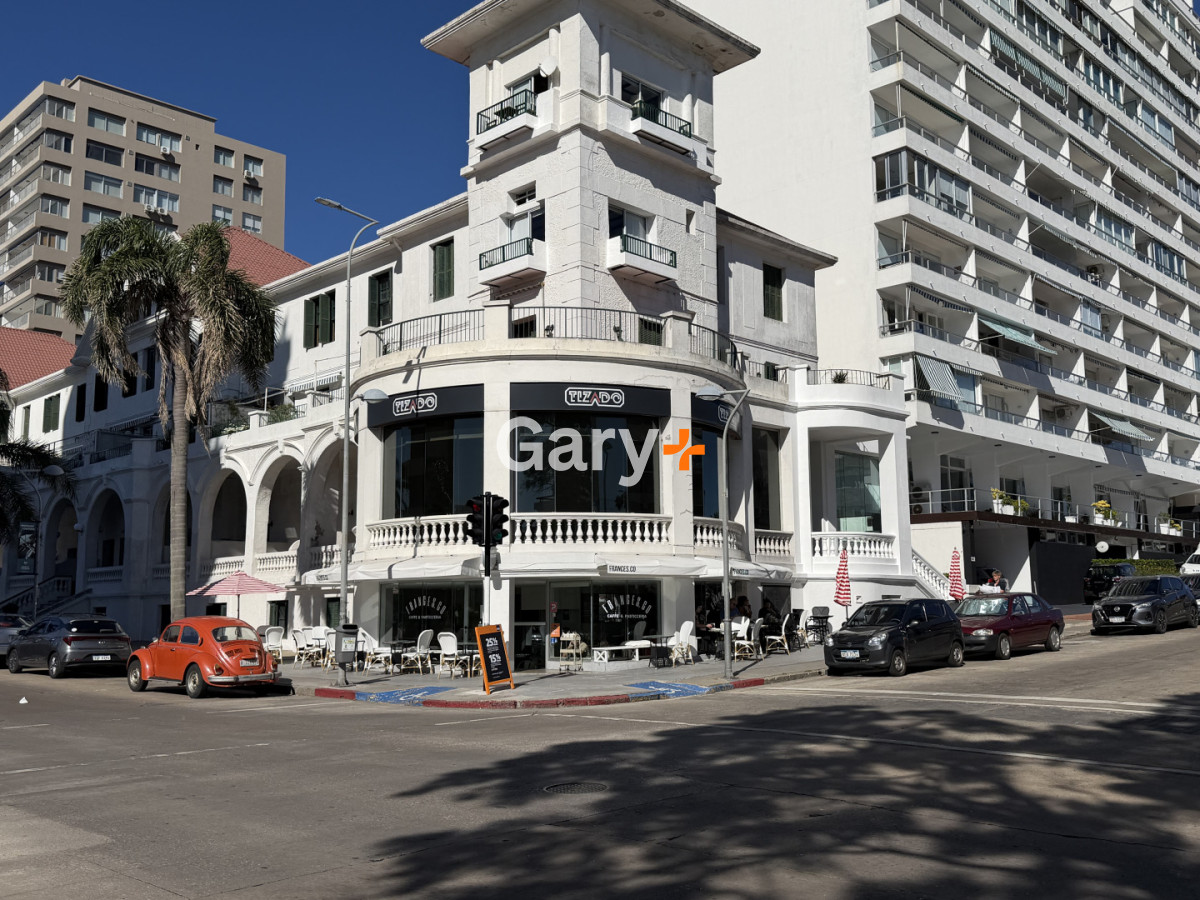 Local Comercial ID.29142 - Local en alquiler anual en calle 20 Fashion Road Punta del Este