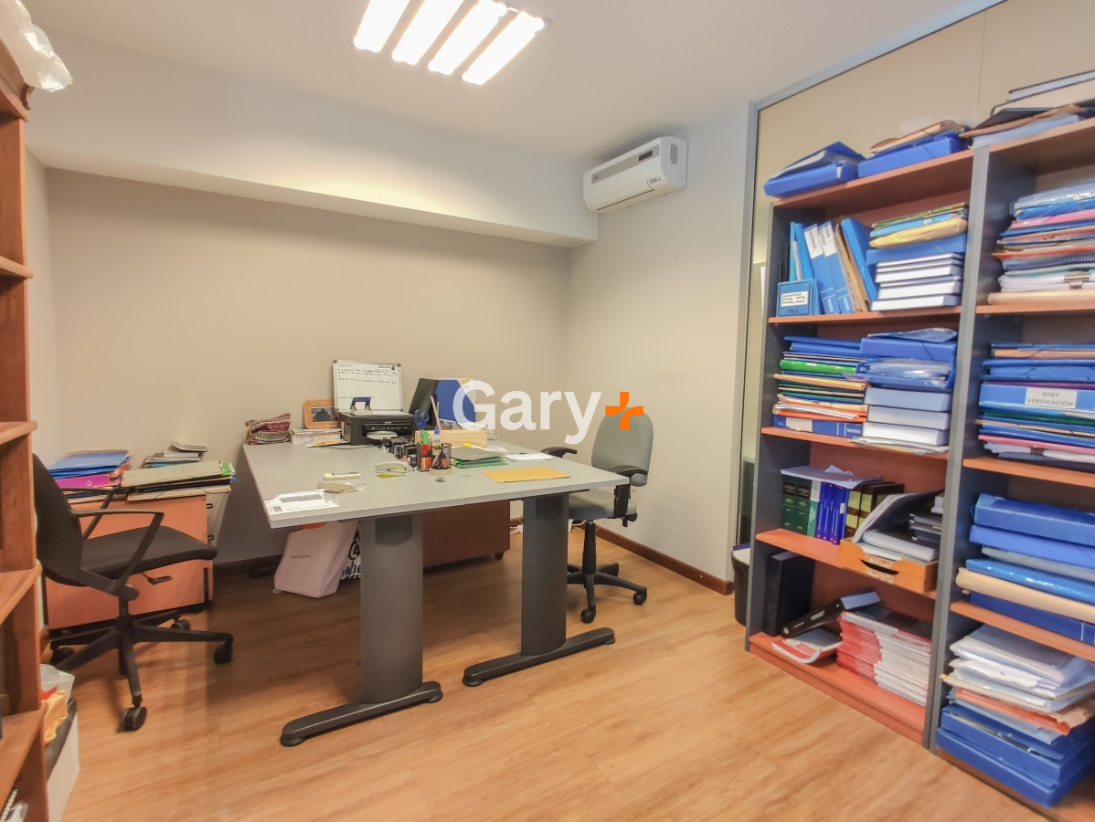 Local Comercial ID.6199 - Oficina en venta en Ciudad Vieja