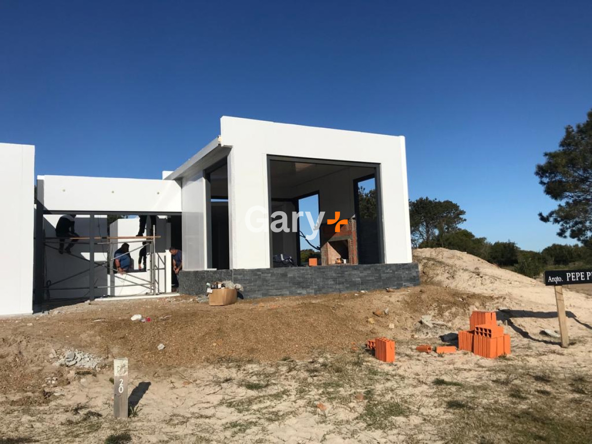 Terreno ID.28246 - Lote en Barrio Privado Pueblo de Mar, Ruta interbalnearia, a 40 minutos de Punta del Este y 1 hora de Montevideo.