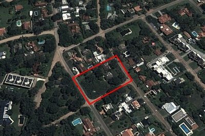 Terreno en venta Playa Brava 