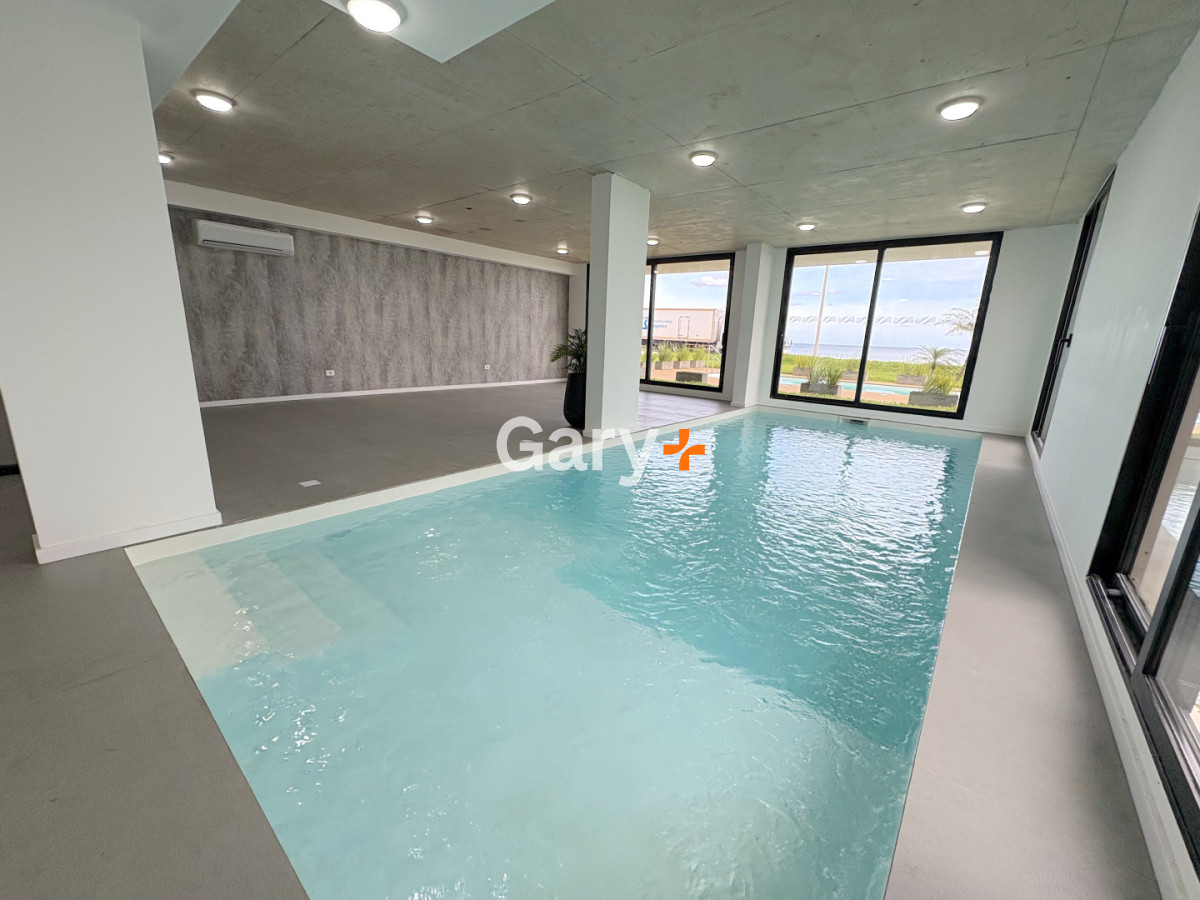 Apartamento ID.27642 - Apartamento en venta frente al mar de 3 dormitorios en suite, Punta del Este 